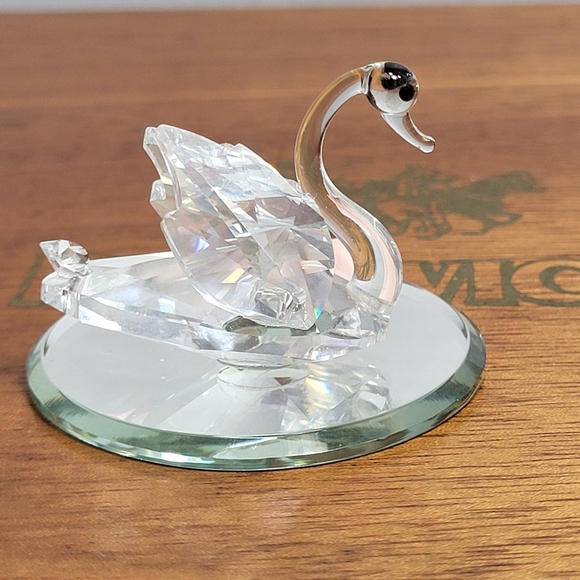 Vintage Minature Crystal Swan on Mirror Figurine - Picture 5 of 17